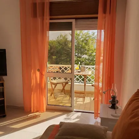 Pretty Sunny Guest Apartment Lagos Exterior photo